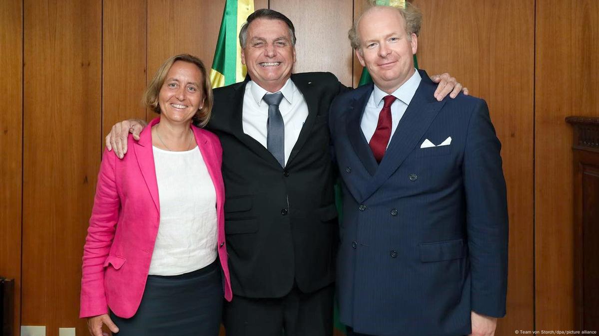 Próxima dos bolsonaros, neta de ministro de Hitler perde eleições na Alemanha
