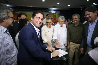 Cid diz que não deve concorrer ao Senado e anuncia apoio à candidatura de Júnior Mano