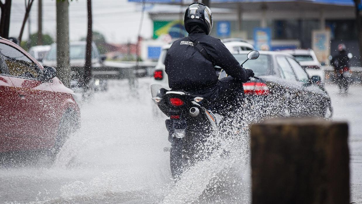 Ceará tem novos avisos de perigo por chuvas e ventos intensos até sexta-feira (21)