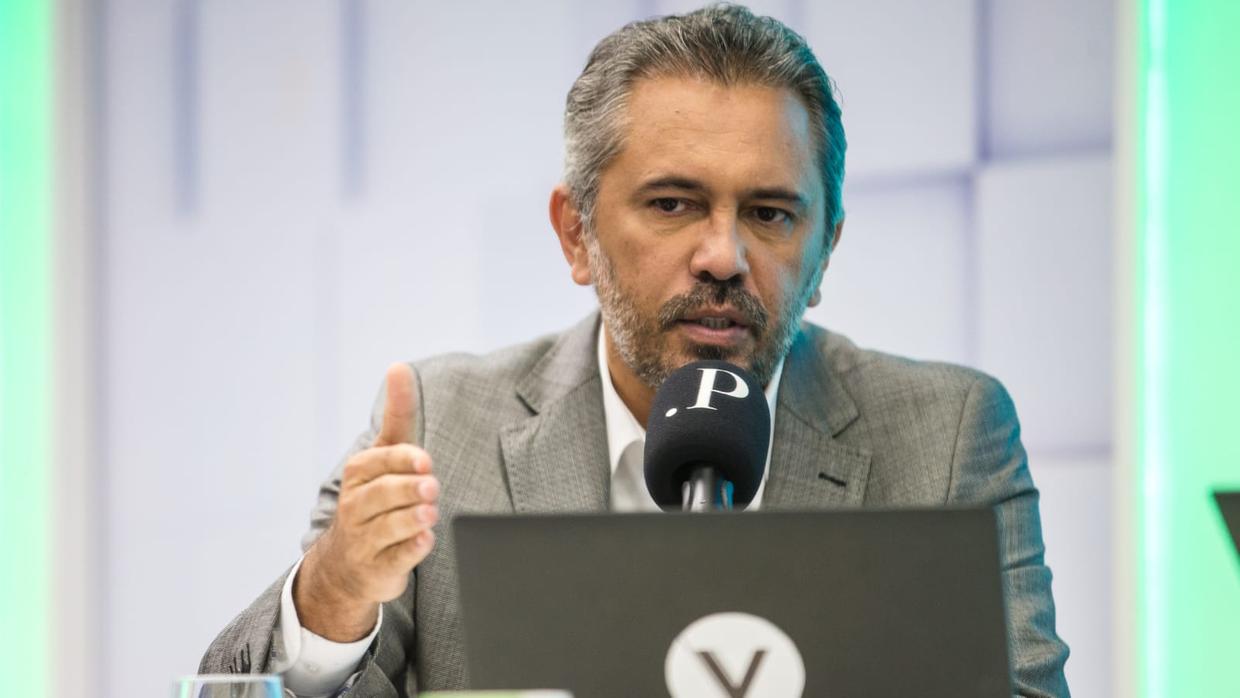 Elmano antecipa pagamento de servidores para antes do Carnaval