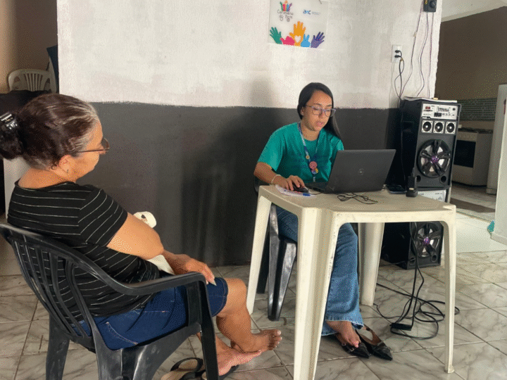 Atendimento itinerante facilita acesso da população de Crato aos serviços de água e esgoto