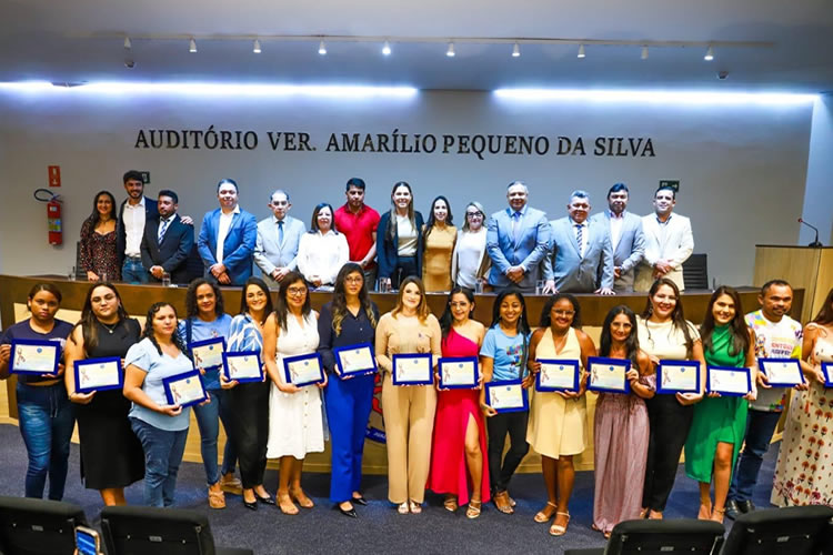 Câmara Municipal de Juazeiro do Norte homenageia mães e pais atípicos com Comenda da Inclusão