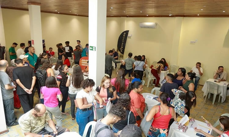 Juazeiro do Norte promove 2ª Feira da Empregabilidade com 310 vagas oferecidas por 31 empresas