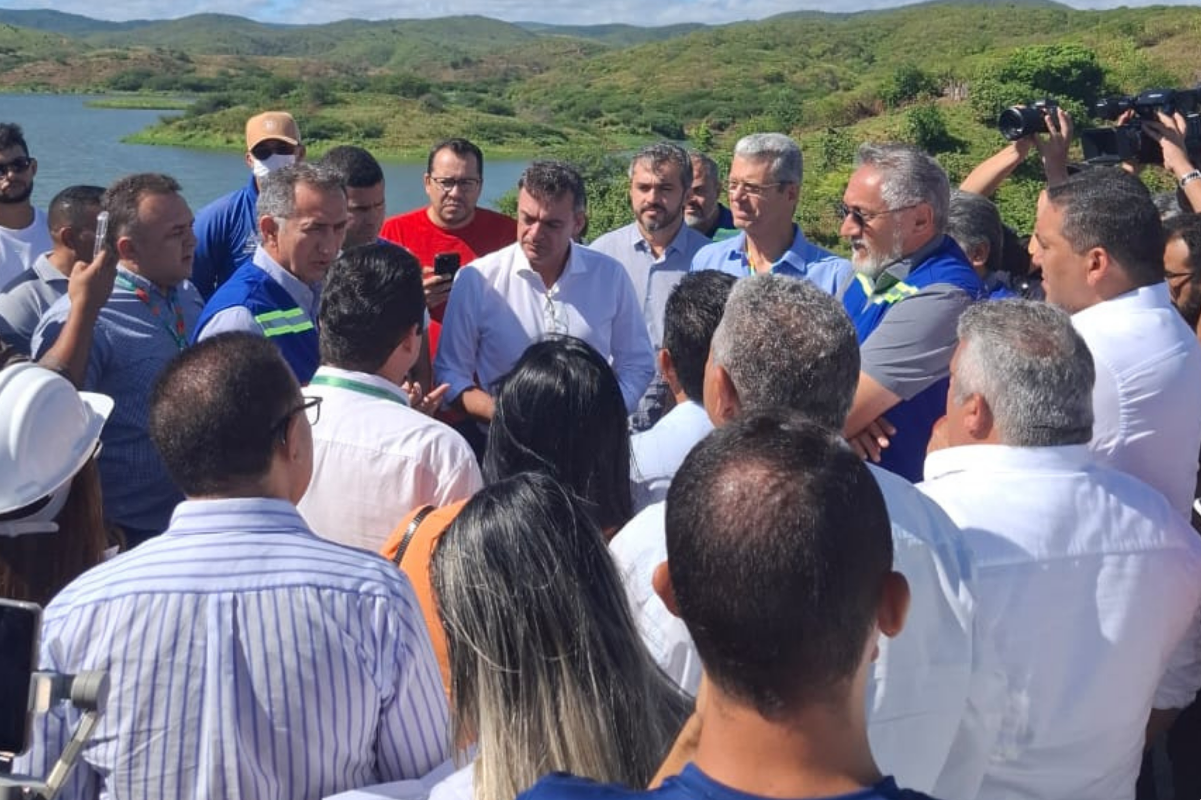 Ministro Waldez inaugura sistema de tratamento de água em Palestina do Cariri, distrito de Mauriti