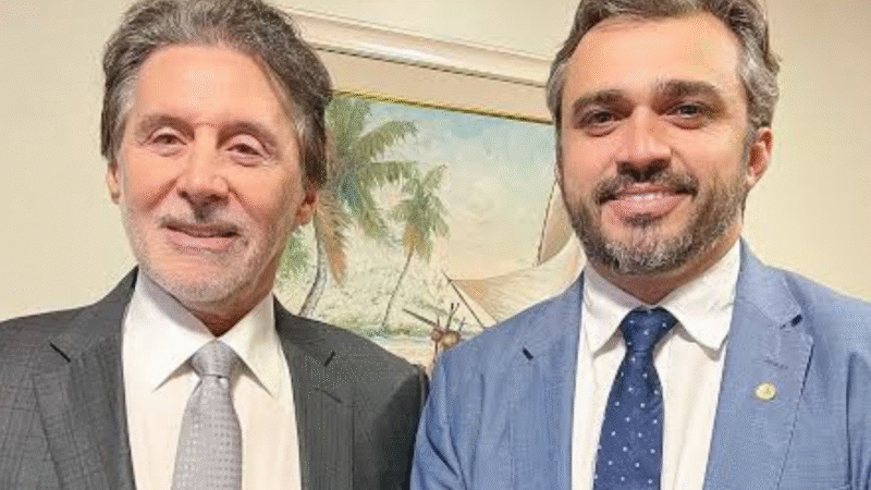 Eunício Oliveira se Compromete a se Licenciar e Garantir Assunção de Nelinho como Deputado Federal