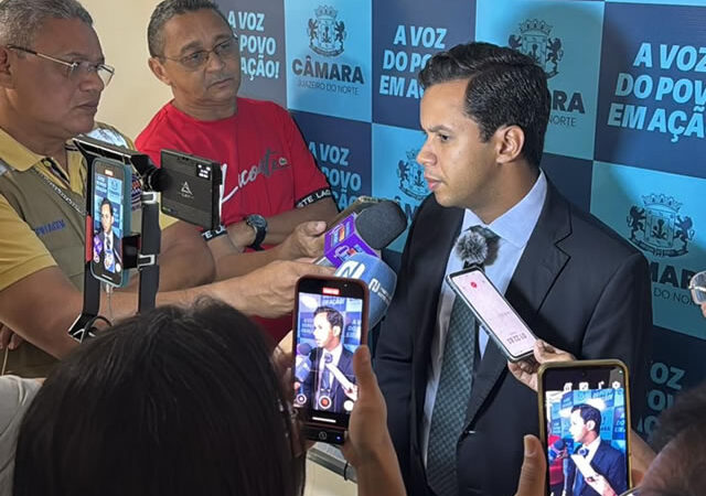 Presidente da Câmara de Juazeiro do Norte, Felipe Vasques reage a fala do vereador Ricardo Costa de Acopiara que desrespeitou Padre Cícero