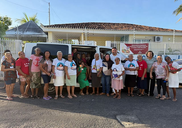 “Carro do Idoso”: iniciativa da vereadora Auricélia Bezerra garante transporte gratuito para terceira idade em Juazeiro do Norte