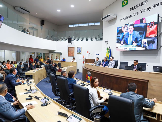 Câmara de Juazeiro do Norte aprova projeto para descarte organizado de resíduos e cobra providências ambientais contra fábrica no Crato