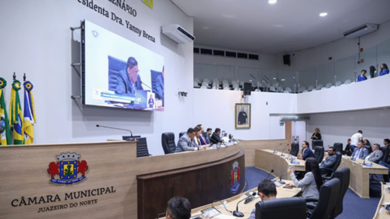 Câmara de Juazeiro do Norte presta homenagem a quadrilhas juninas e debate pautas de infraestrutura e segurança
