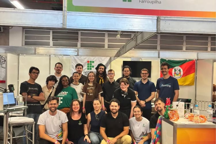 Alunos do IFCE desenvolvem museu em realidade virtual, larvicida natural e moldes 3D em projetos inovadores