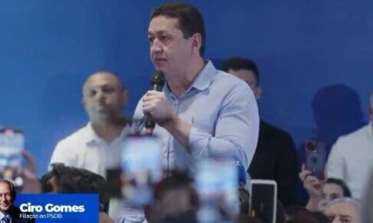 Glêdson Bezerra critica governo estadual durante evento de filiação de Ciro ao PSDB