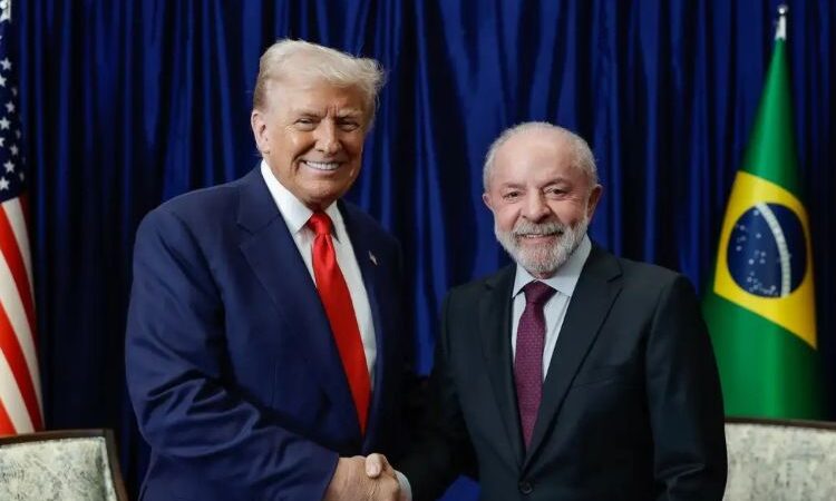 Lula afirma que reunião com Trump foi produtiva e abre diálogo sobre tarifas e sanções comerciais