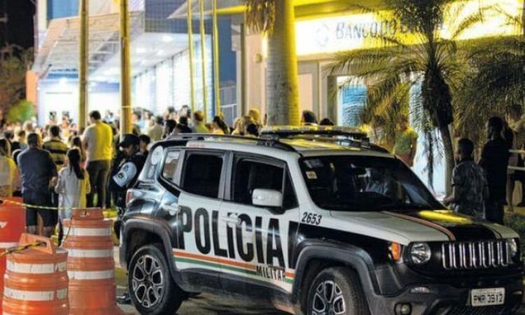 Aposentado de 81 anos morto com 3 facadas em Campos Sales