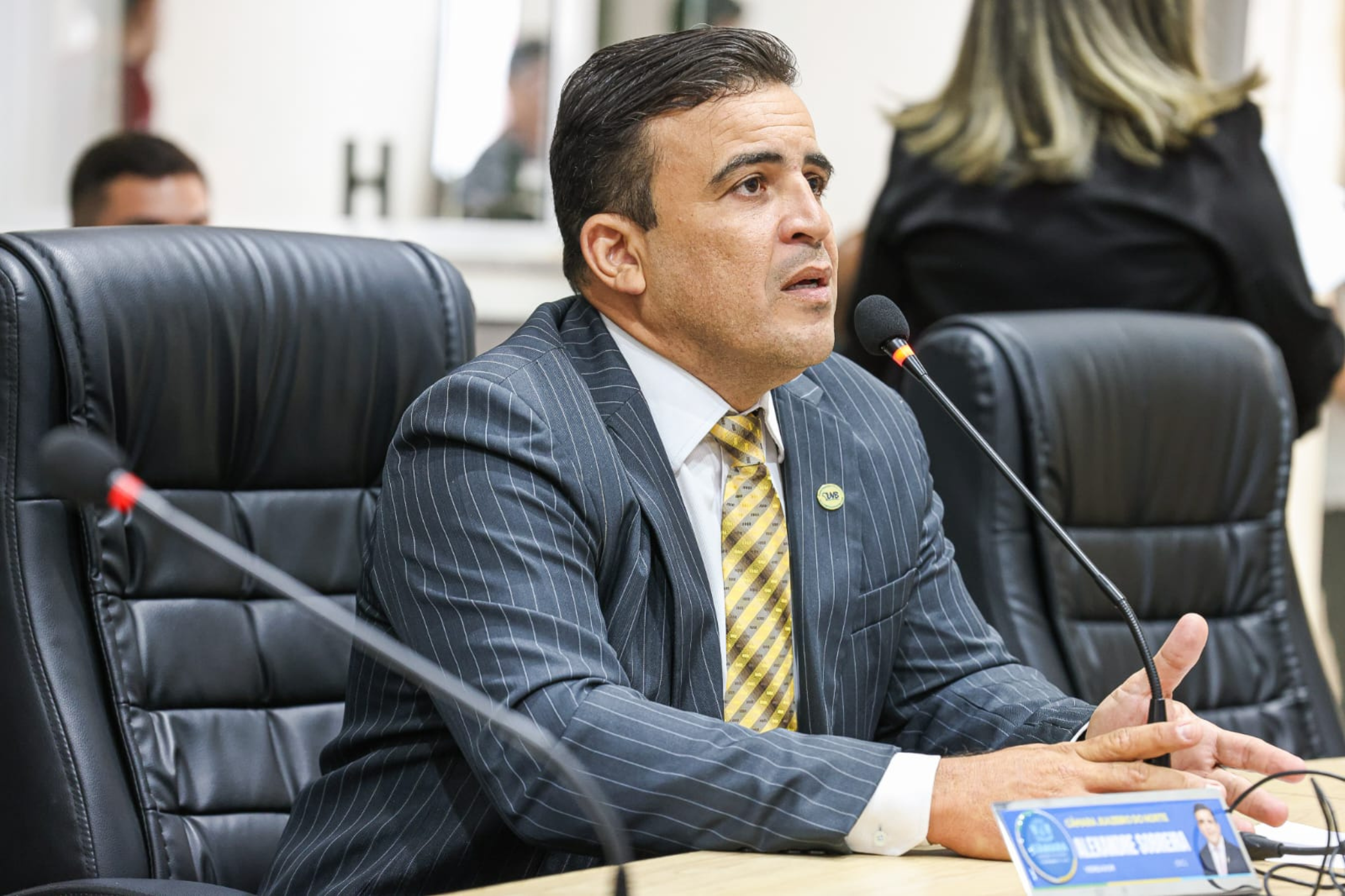 Vereador Alexandre Sobreira denuncia água suja nas torneiras e cobra providências imediatas da Cagece