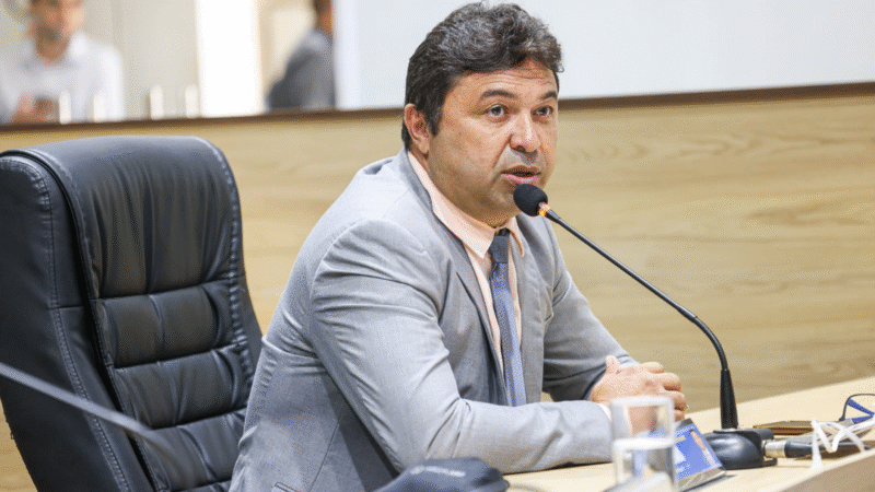 Vereador William Bazilio (Bilinha) solicita instalação de canaletas no bairro Antônio Vieira