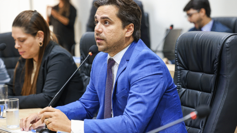 Vereador Jullian de Cielio conquista aprovação de projeto que reconhece a Conviver Life Residence como entidade de utilidade pública