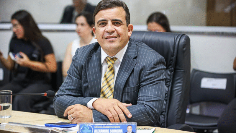 Vereador Alexandre Sobreira apresenta requerimentos por melhorias urbanas em Juazeiro do Norte
