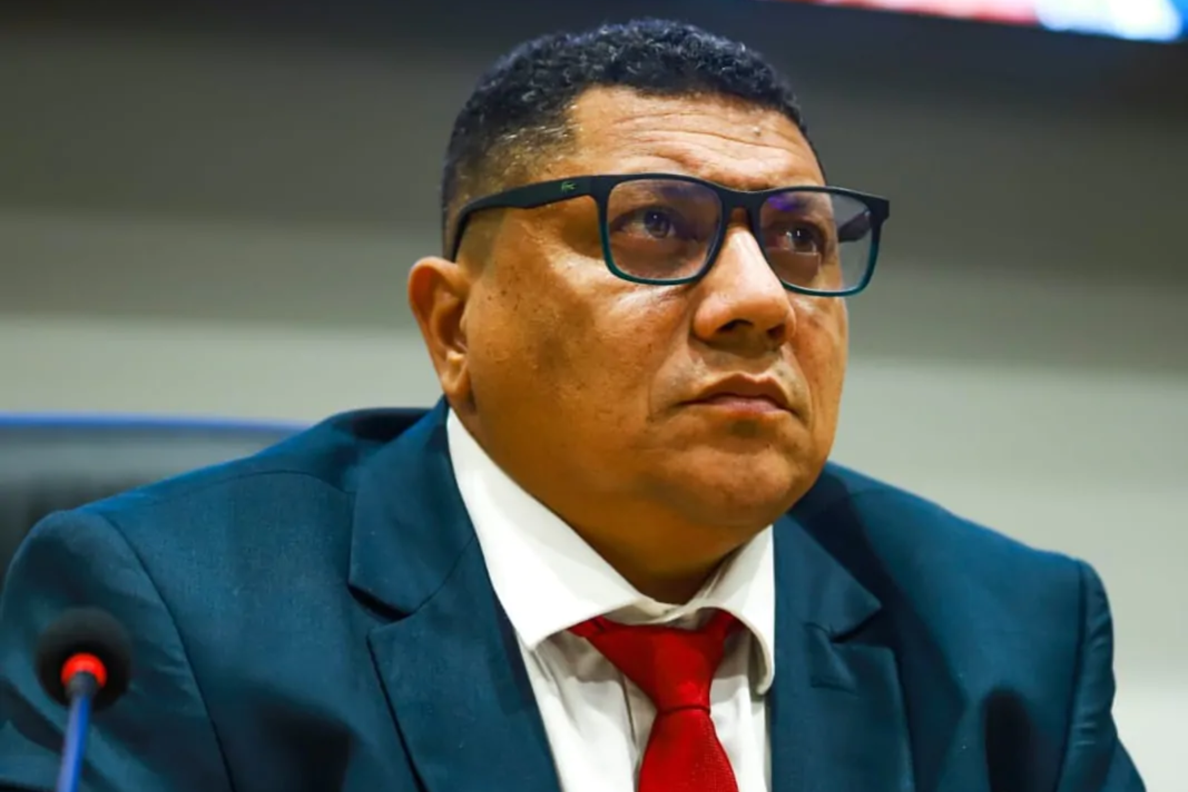 Vereador Badu Cobra reparos urgentes na iluminação pública do bairro Pedrinhas, em Juazeiro do Norte