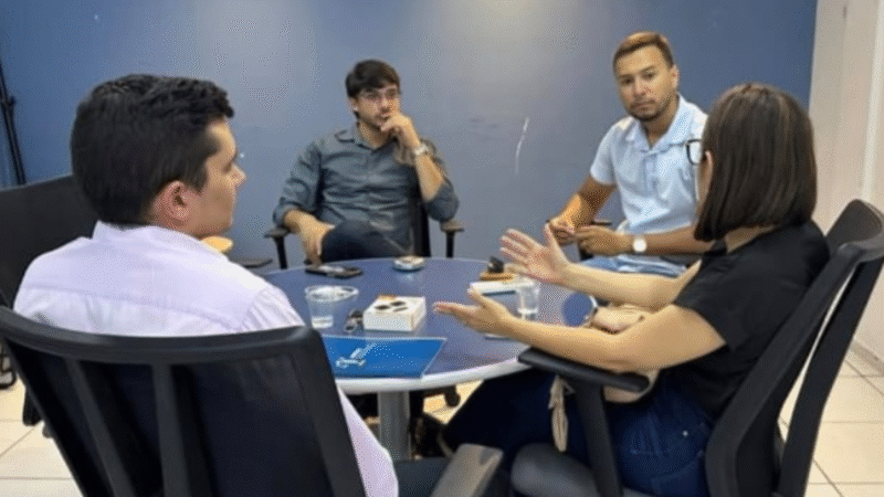 Vereador Vinicius Duarte se reúne com a AAPSUC para fortalecer diálogo e discutir pautas da advocacia previdenciária no Cariri