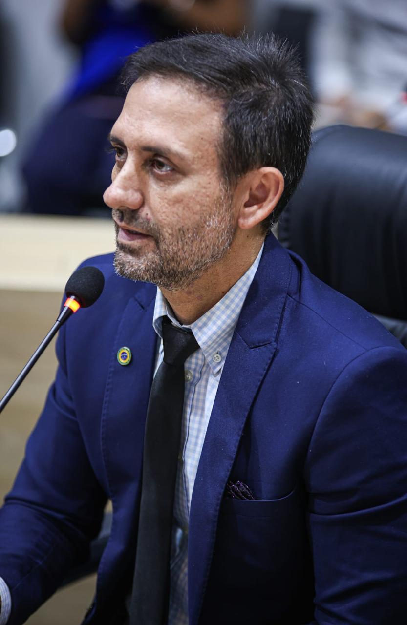 Vereador Boaz do Bolsonaro apresenta projeto de lei que proíbe contratação de shows com apologia ao crime e ao uso de drogas em eventos voltados ao público infanto-juvenil