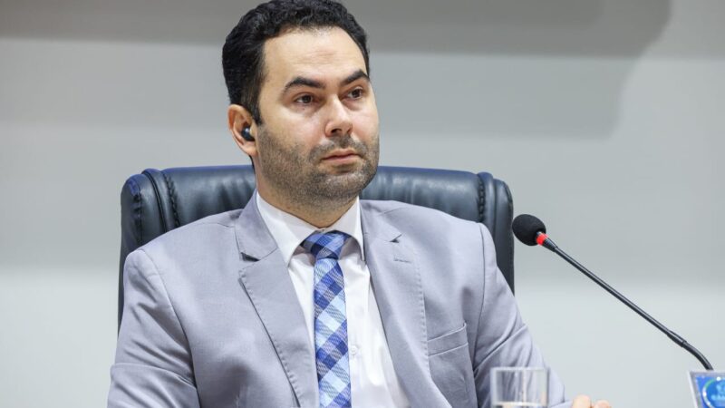 Vereador Barbosa Neto apresenta requerimentos cobrando ações urgentes de infraestrutura em Juazeiro do Norte