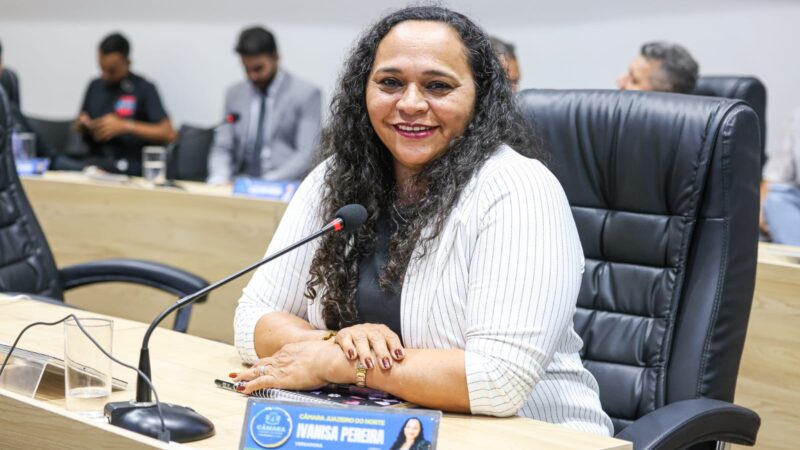 Vereadora Ivanisa apresenta projeto de lei que torna obrigatória a produção e distribuição de cartilha ilustrada sobre prevenção à violência contra a mulher em Juazeiro do Norte