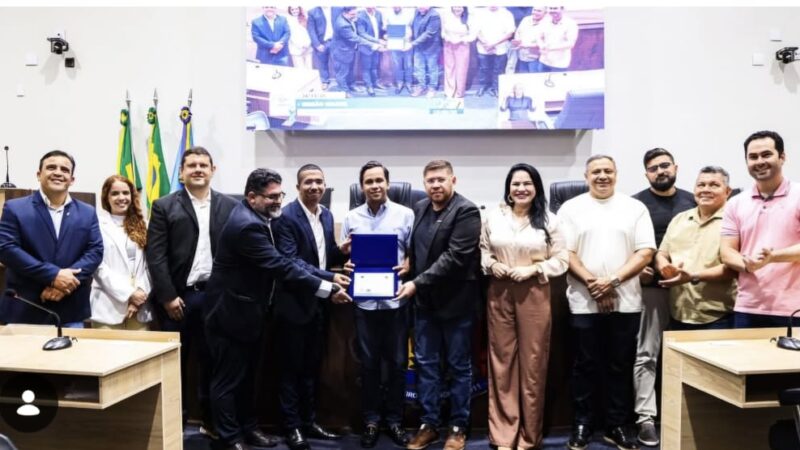 Vereador Chagas Moura Destaca a Importância da Educação em Sessão Solene na Câmara Municipal