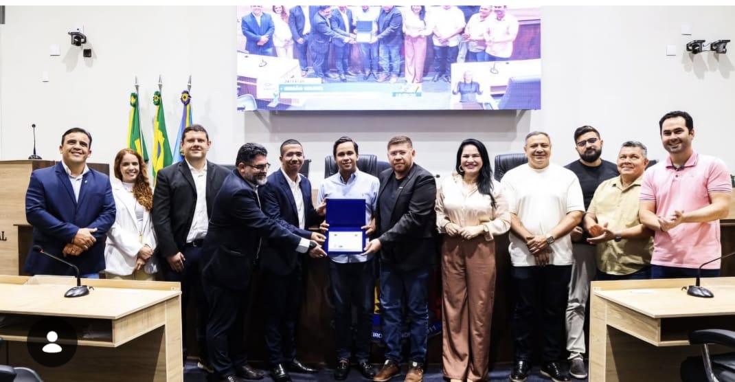 Vereador Chagas Moura Destaca a Importância da Educação em Sessão Solene na Câmara Municipal