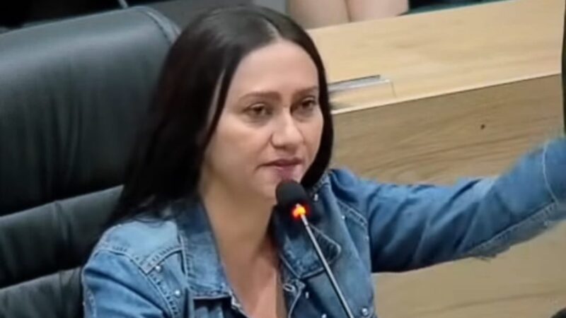 Câmara de Juazeiro do Norte aprova Projeto de Lei da vereadora Jacqueline Gouveia que prioriza mães solo em serviços públicos