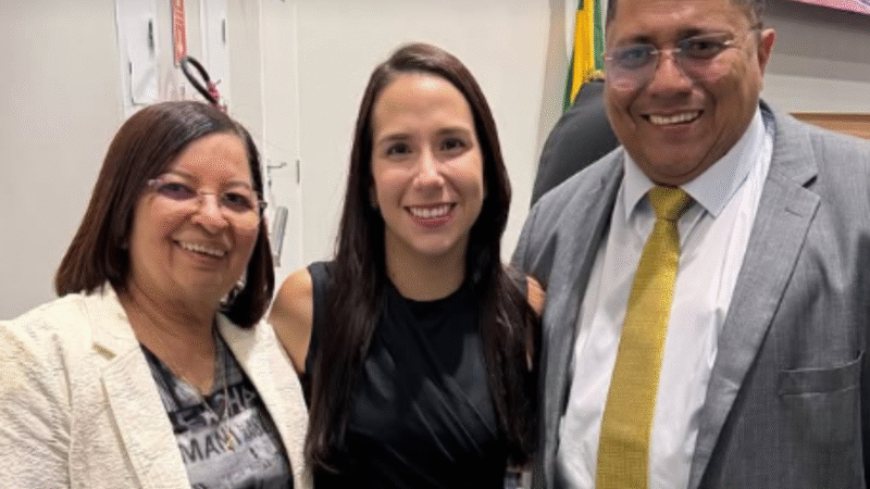 Vereador Badú tem aprovado projeto que concede Título Honorífico de Cidadã Juazeirense à Dra. Karla Denise Barros Ribeiro Vasques