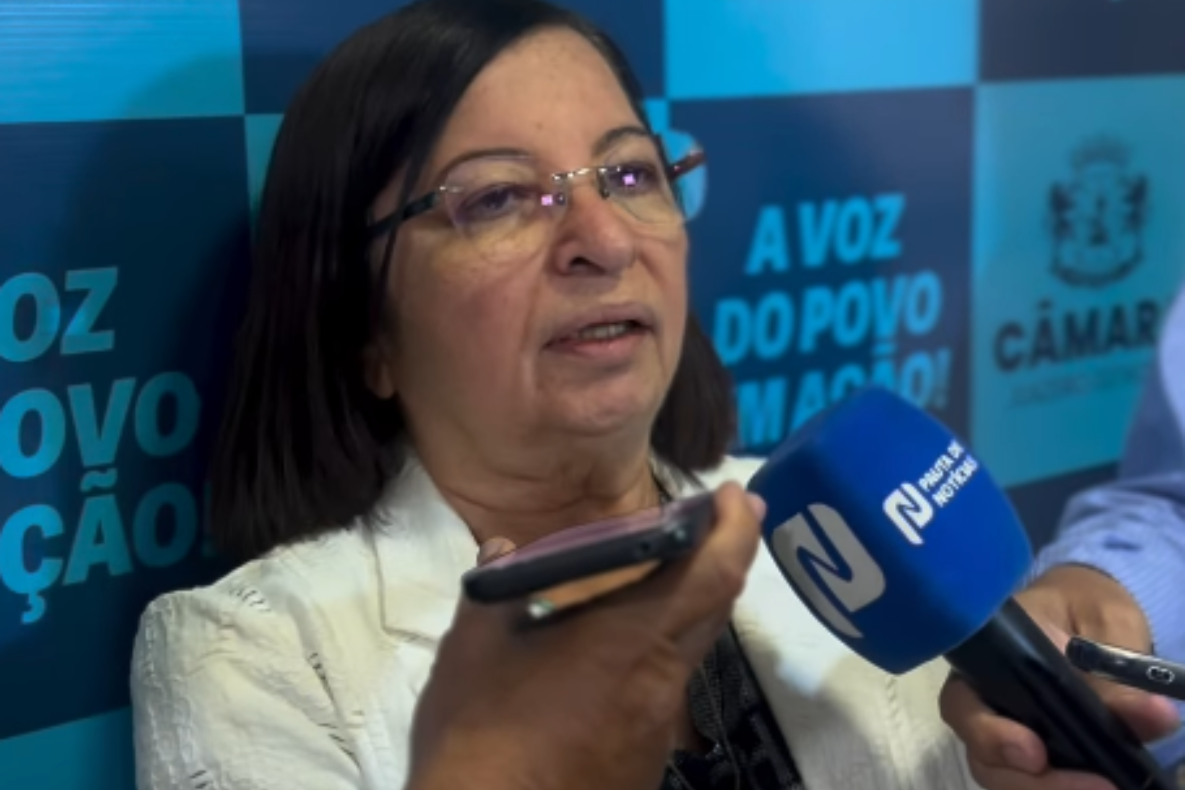 Vereadora Auricélia Bezerra apresenta Projeto de Lei que altera prazos de atendimento na rede pública de saúde e reforça fiscalização