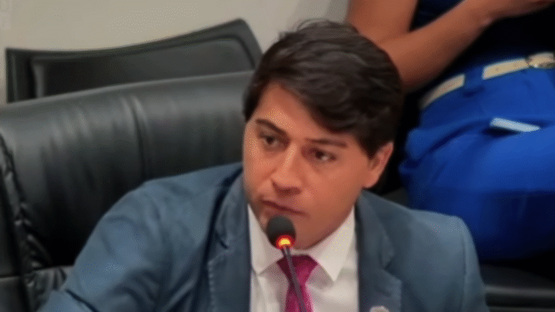 Vereador Rafael Cearense apresenta requerimentos voltados à organização urbana e segurança em Juazeiro do Norte