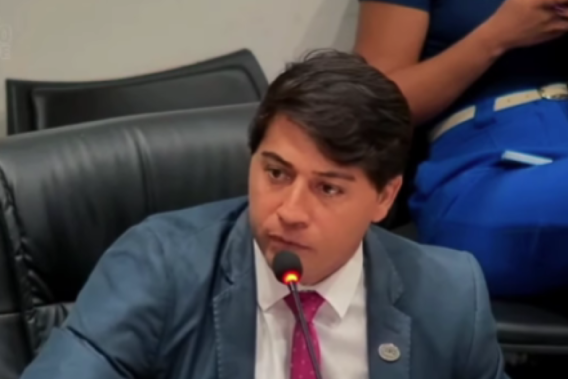 Vereador Rafael Cearense apresenta requerimentos voltados à organização urbana e segurança em Juazeiro do Norte