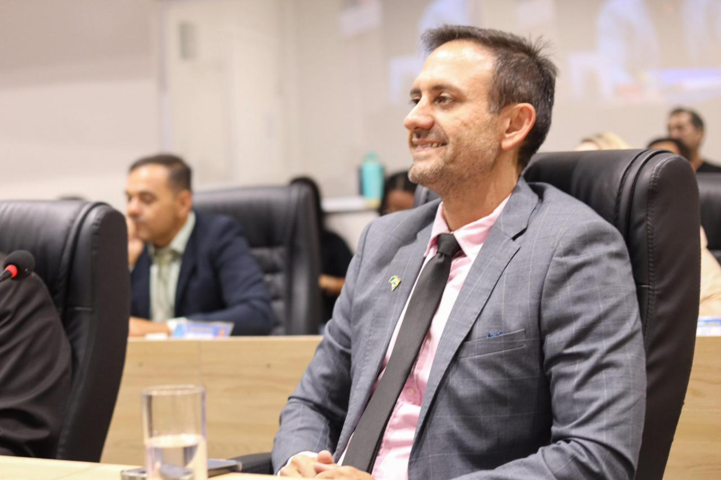 Vereador Boaz do Bolsonaro solicita implantação de faixa elevada em frente a unidade de ensino no bairro Frei Damião