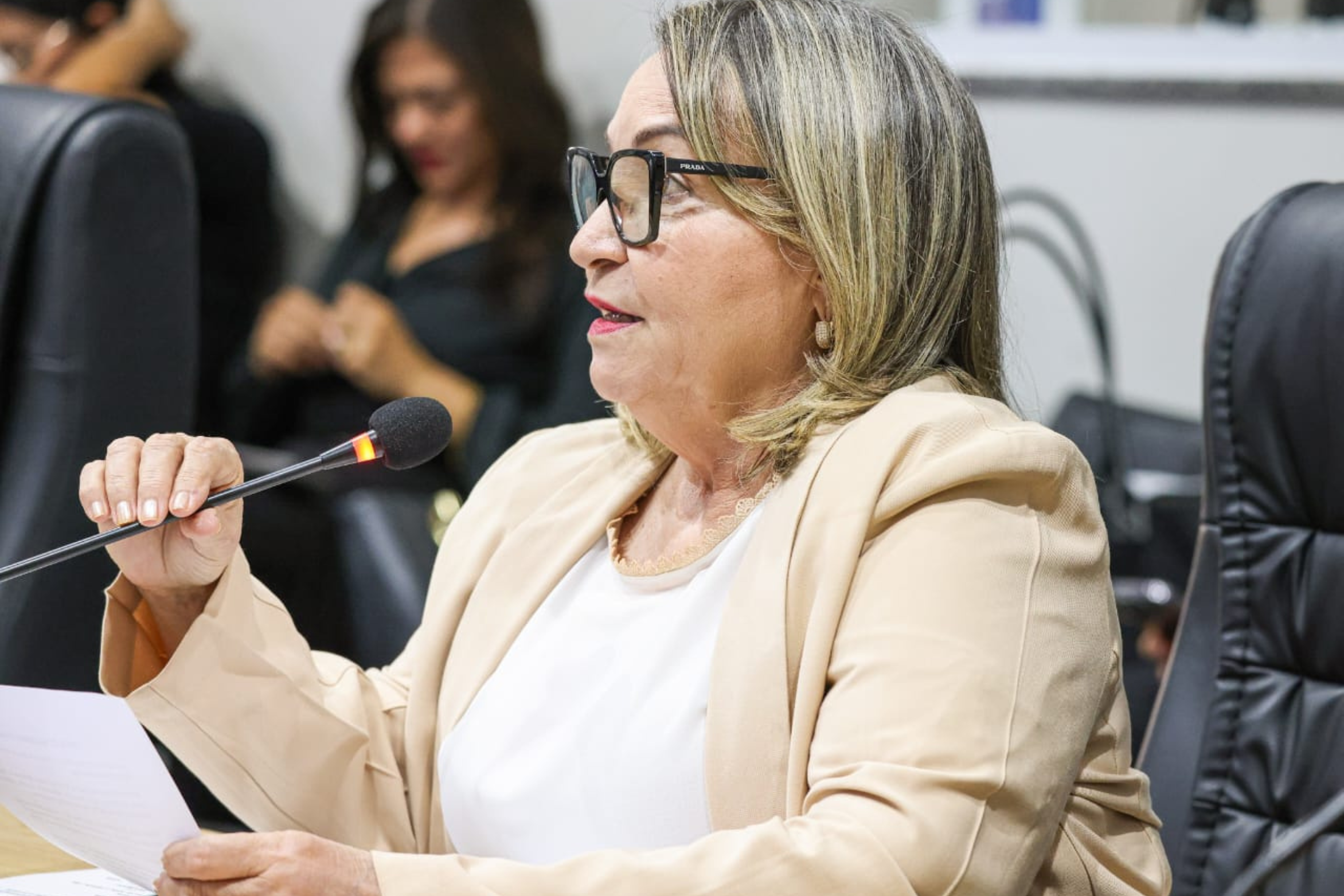 Vereadora Rita Monteiro solicita serviços de limpeza e manutenção no Residencial Tenente Coelho, no bairro Aeroporto