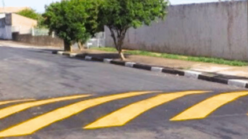 Vereadora Ivanisa Pereira apresenta requerimento solicitando implantação de quebra-mola no bairro São José