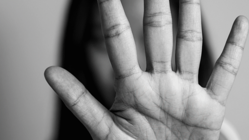 Projeto de indicação da vereadora Ivanisa sobre prevenção à violência contra a mulher é aprovado e segue para sanção