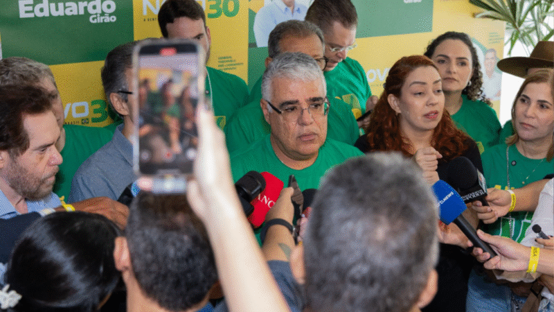 Senador Eduardo Girão lança pré-candidatura ao Governo do Ceará em evento no Cariri