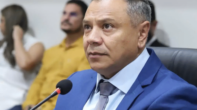 Vereador Cleilson Móveis pede reforço no trânsito durante romarias e requalificação de esgotos e bueiros no Pirajá