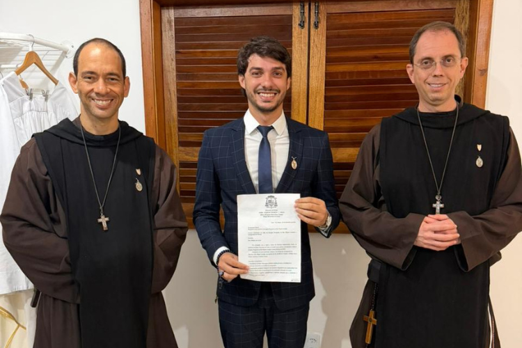 Vereador Vinícius Duarte garante vinda da imagem peregrina de São Miguel Arcanjo para a Diocese do Crato em 2026