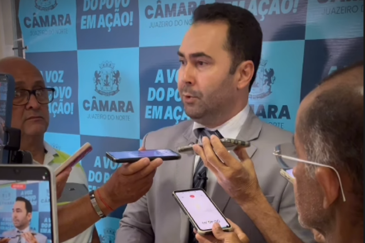 Vereador Barbosa Neto solicita recuperação de calçamento no bairro Jardim Gonzaga em Juazeiro do Norte