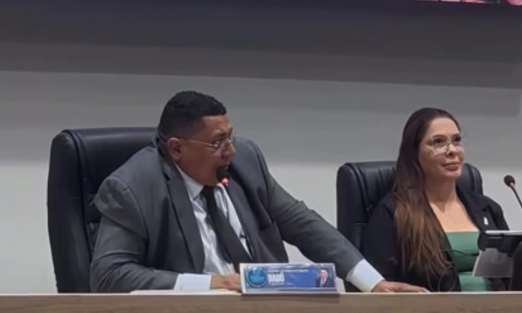 Vereador Badú cobra tapa-buracos urgente e alerta para buracos com água suja em bairros de Juazeiro