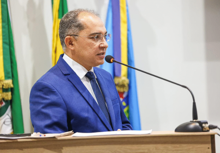 Vereador Vandinho Pereira cobra providências da Companhia de Água e Esgoto do Ceará e pede mais respeito à população de Juazeiro