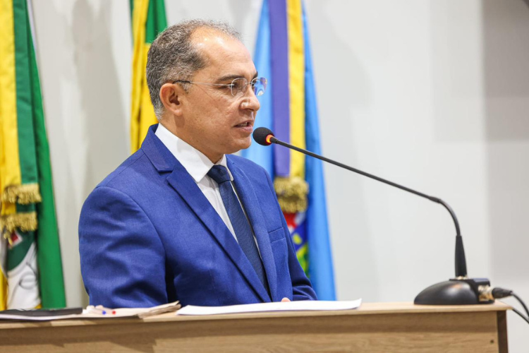 Vereador Vandinho Pereira cobra providências da Companhia de Água e Esgoto do Ceará e pede mais respeito à população de Juazeiro