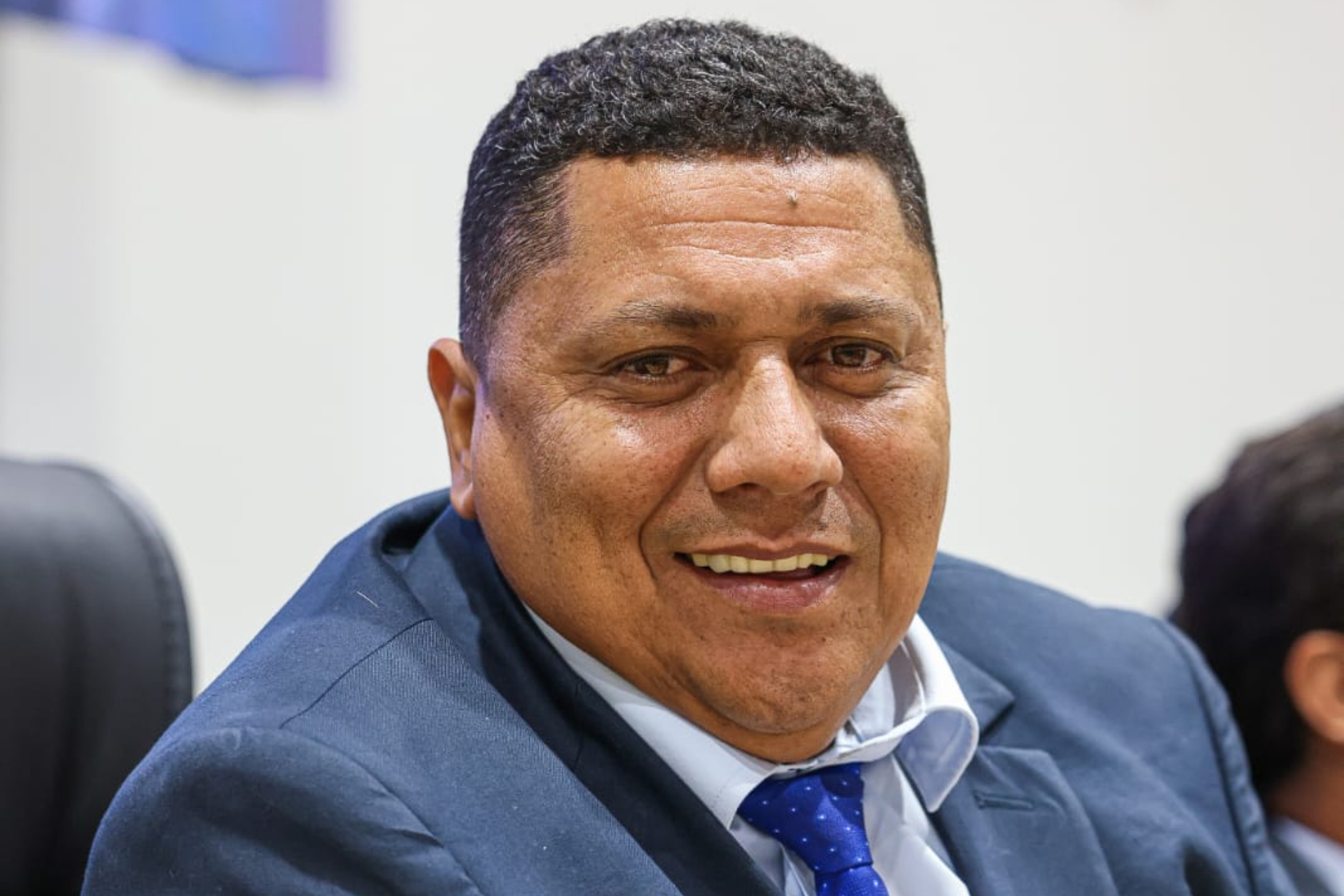 Vereador Badú apresenta projetos e solicita melhorias em infraestrutura e serviços urbanos em Juazeiro do Norte