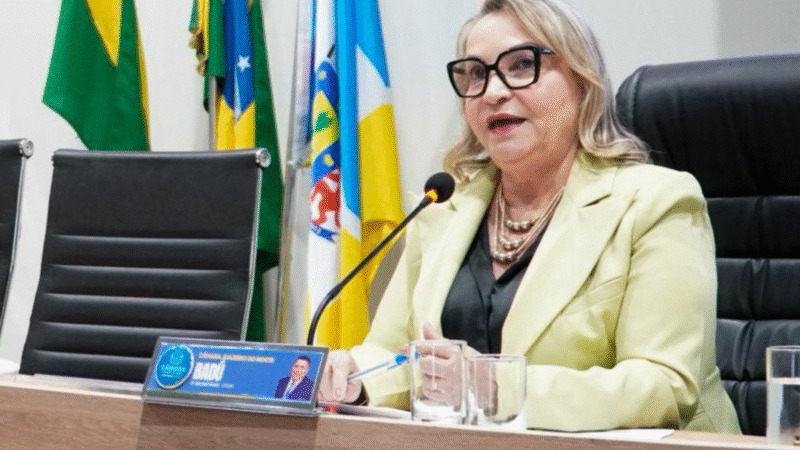 Vereadora Rita Monteiro solicita medidas para reforçar segurança no trânsito e iluminação pública em Juazeiro do Norte