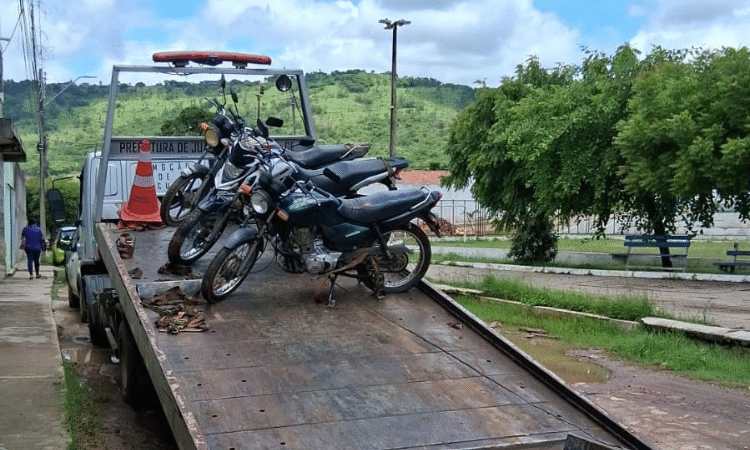 Departamento Municipal de Trânsito de Juazeiro do Norte realiza blitz no bairro Vila Três Marias