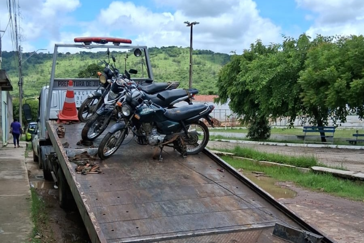 Departamento Municipal de Trânsito de Juazeiro do Norte realiza blitz no bairro Vila Três Marias