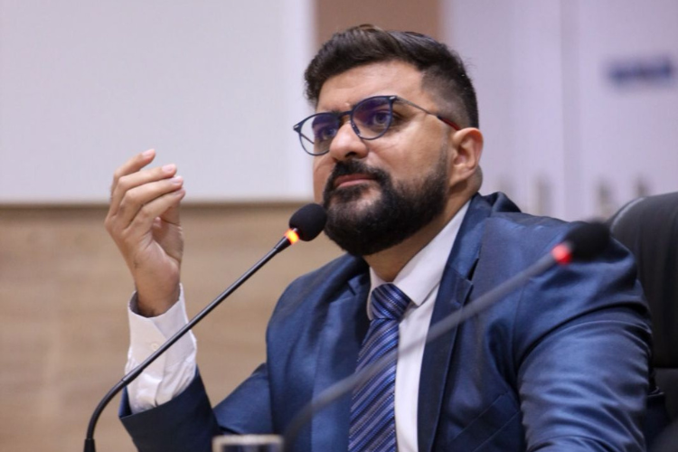 Vereador Lukão solicita limpeza urbana e melhorias de infraestrutura em bairros de Juazeiro do Norte