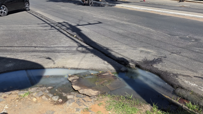 Vereador Cleilson Móveis solicita limpeza urbana e solução para esgoto a céu aberto em bairros de Juazeiro